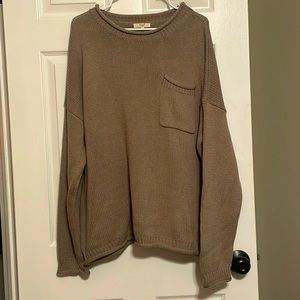 Gray sweater with pocket